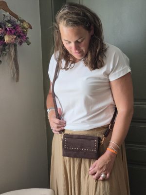 Pochette CLOUTEE